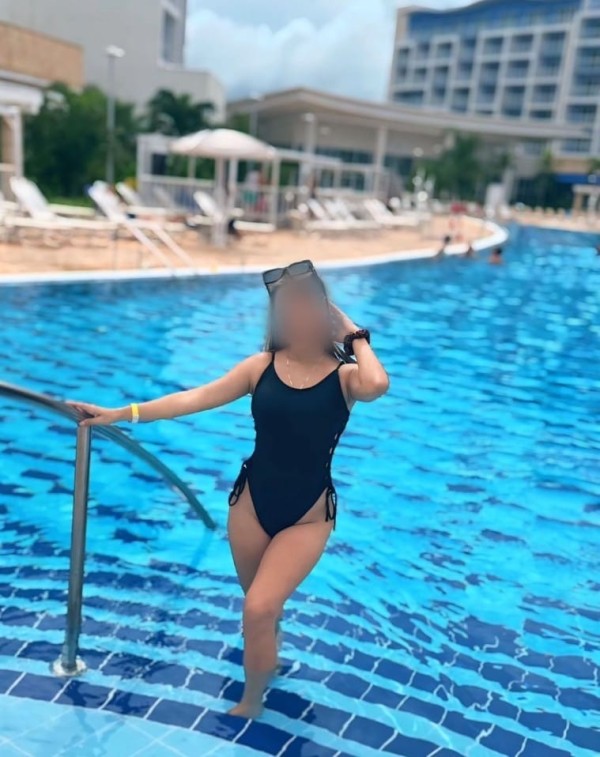 CONEJITA CALIENTE RECIÉN LLEGADA A RIBADEO