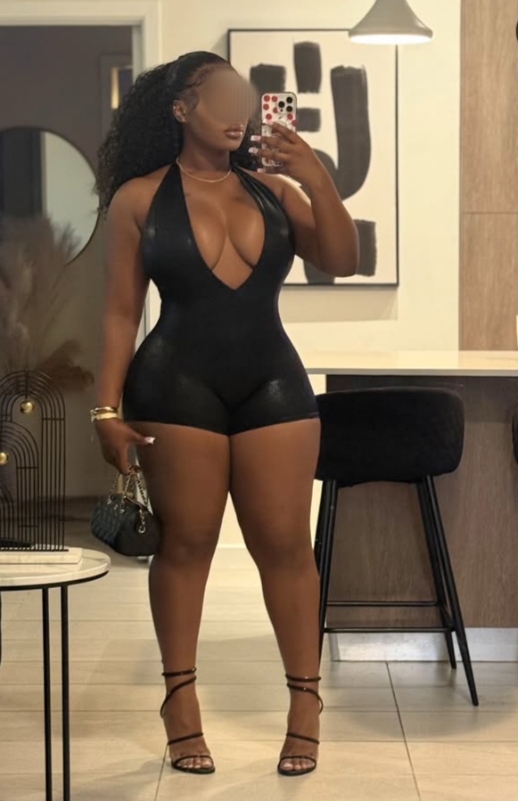 CANELA EN VECINDARIO PARA MIS AMIGUITOS FIESTEROS, BIEN MORBOSA