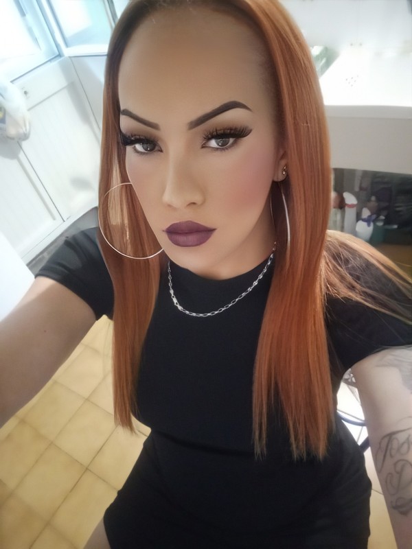 Chica trans de paso por corua