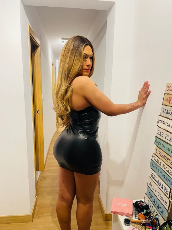 Chica trans de paso por Coruña