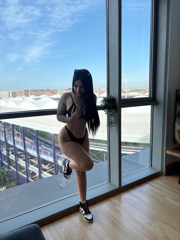 Unas chicas Bombas en la cama, Novedad