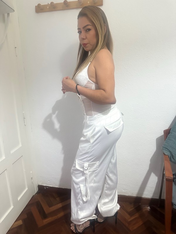 Latina muy cachonda en zaragoza primera vez