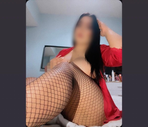 NUEVA LATINA CACHONDA POR PRIMERA VEZ EN ZAMORANO