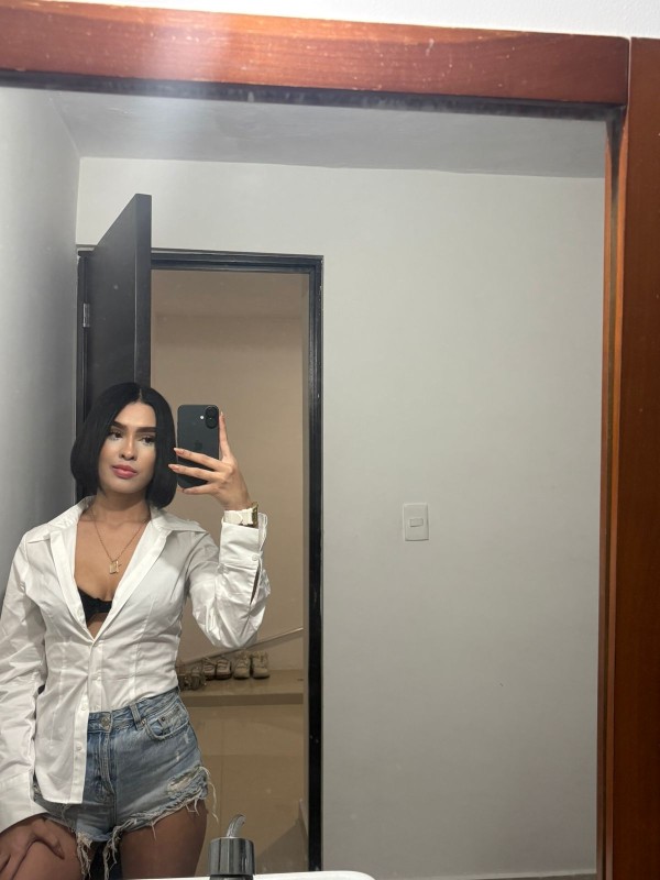 . COQUETA. DISCRETA Y MUY FIESTERA