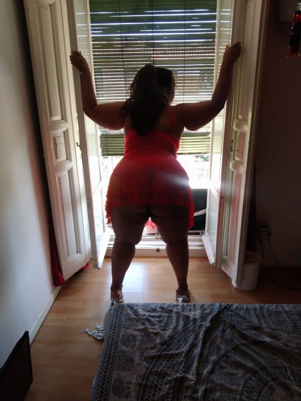 Sofia chica voluptuosa muy apasionada