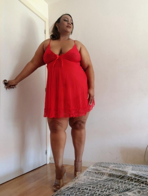 HERMOSA latina voluptuosa y cariñosa