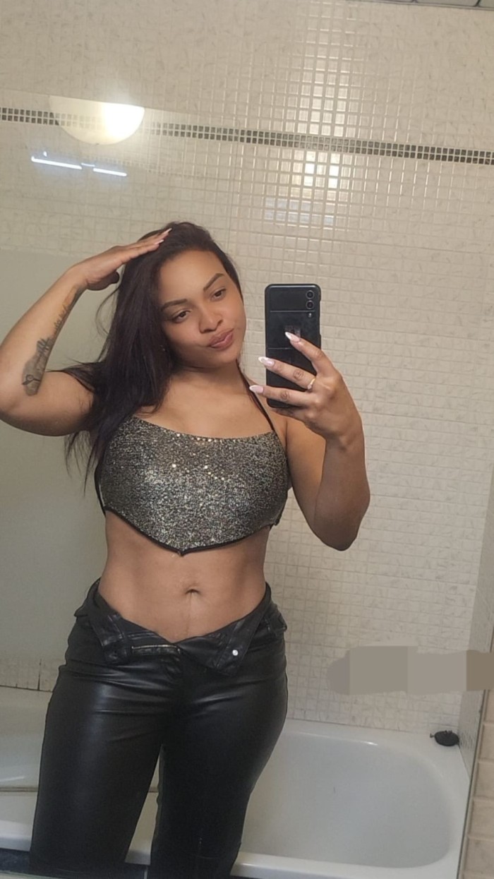 Gineth, 25 años – Morenaza auténtica, fotos 100