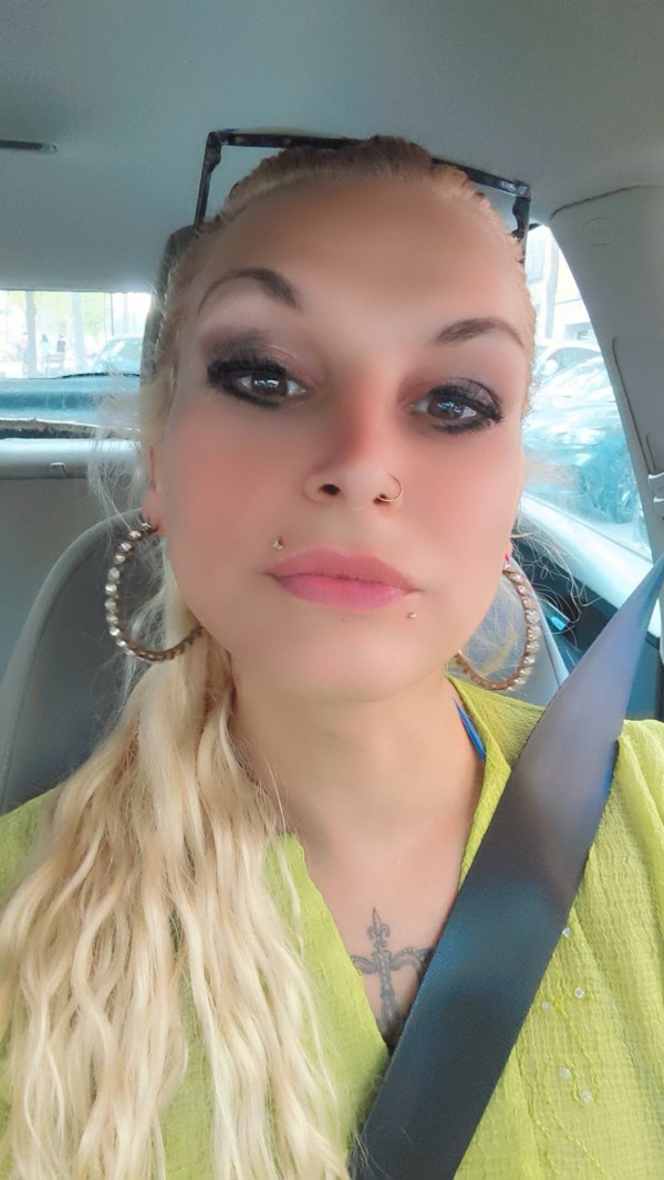 GALLEGA BDSM ABDL sexo natural casa rural bosque privado zona discreta