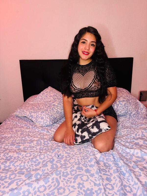 GATITA  MUY CACHONDA