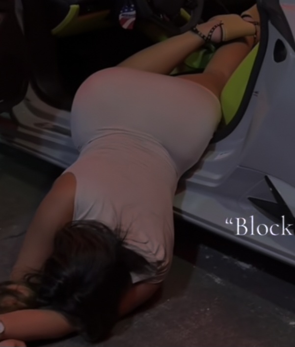 Me exita k grite tu leche mientra me penetra