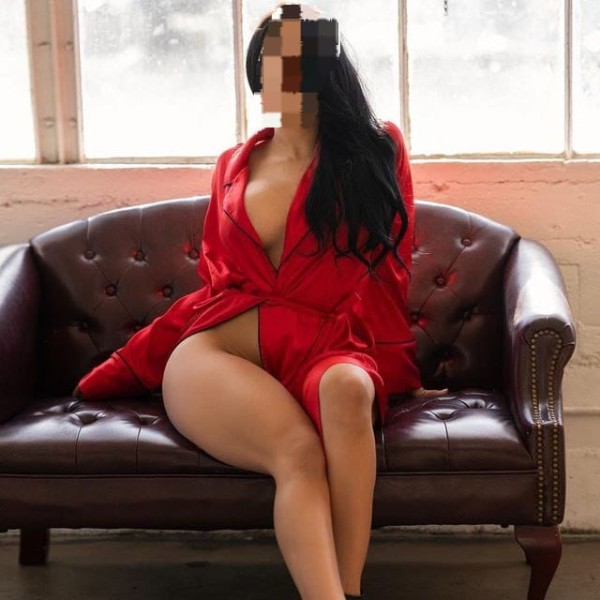 Ama Dominante busca perro sumiso en Ibiza 24 hs