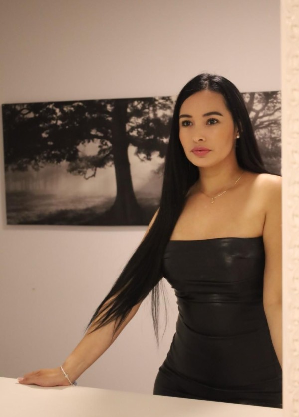 NOVEDAD LUISA LA COLOMBIANA FIESTERA DE BARCELONA