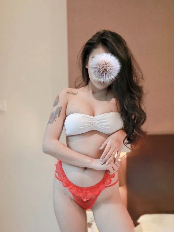 NUEVAS CHICAS DELGADAS SEXYS Y MUY CACHONDAS