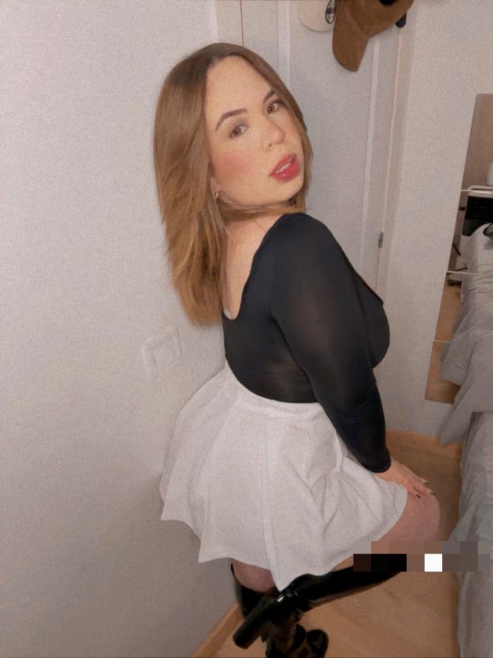 DARE TO DISCOVER A WORLD OF EMOTIONS, NAOMI