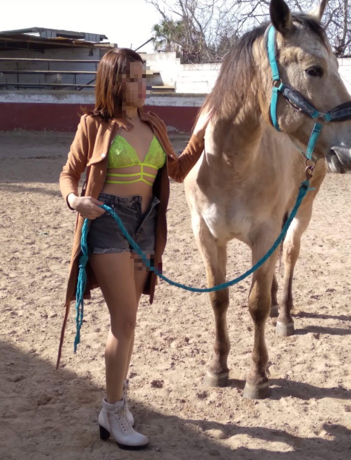 PAOLA,24 AÑOS,VENEZOLANA.