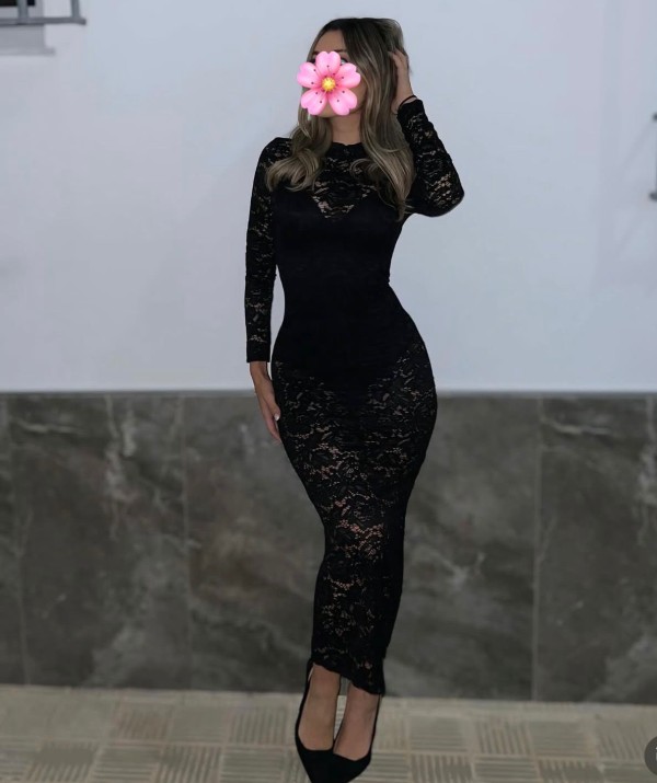 Lucia chica simpática extrovertida sin prisa