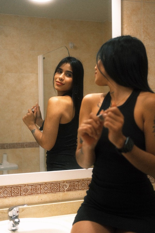 Violeta 22 añitos! Nueva en Torrelodones! Salidas Low Cost