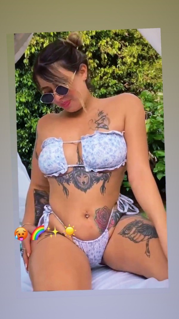 Delgadita con ganas de fiesta súper cañera