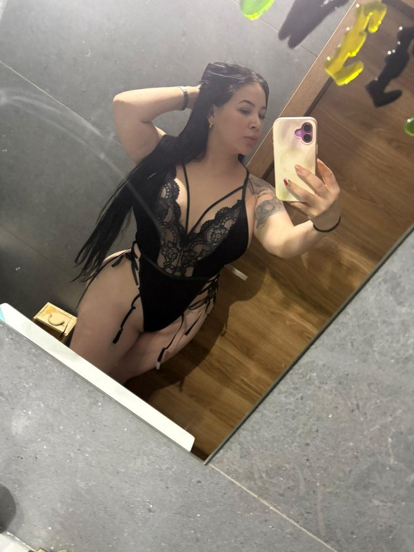 Catalina escort juguetona y sensual