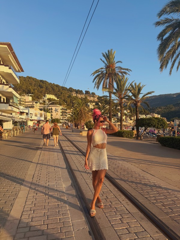 TRANS GIRL LATINA CALIENTE