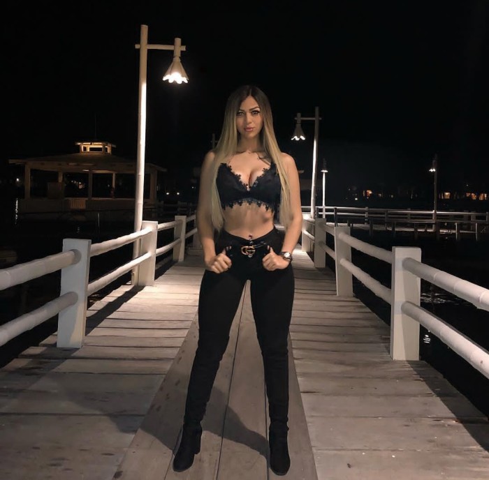 NOVEDAD AVILES! RUBIA GUAPA Y CARIÑOSA