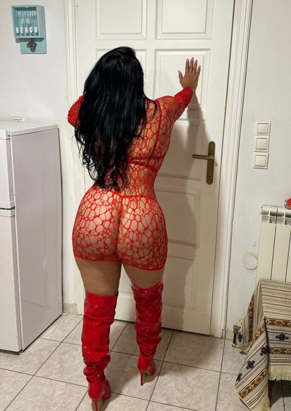 Latina caliente sexy en Avilés
