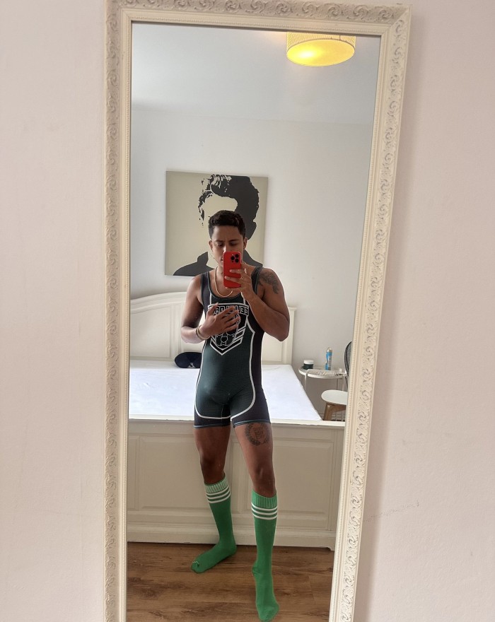 Mateo VENEZOLANO GUAPO Y HOT DE VUELTA EN PAMPLONA