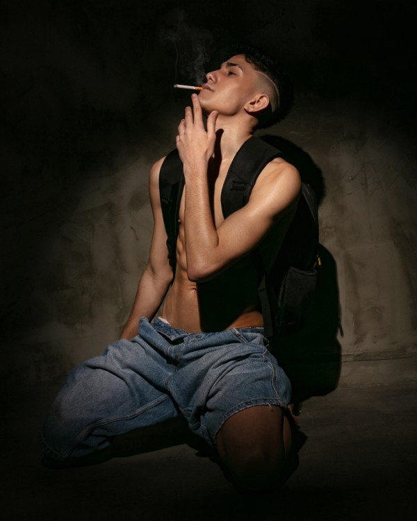 KENNAY SCORT VERS FIESTERO