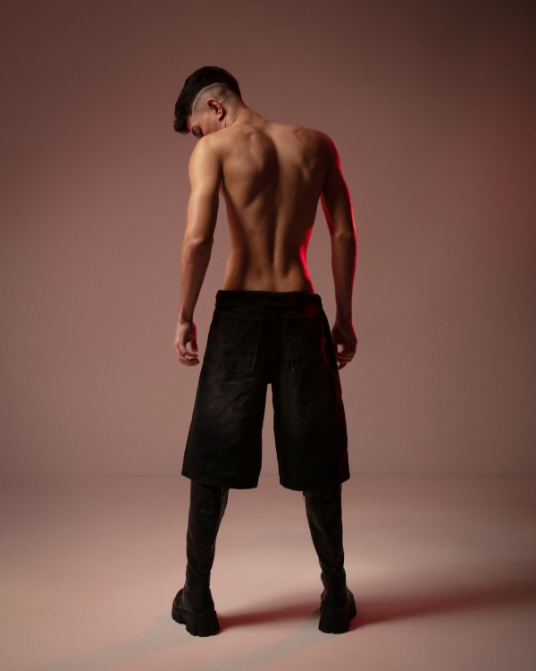 KENNAY SCORT VERS FIESTERO