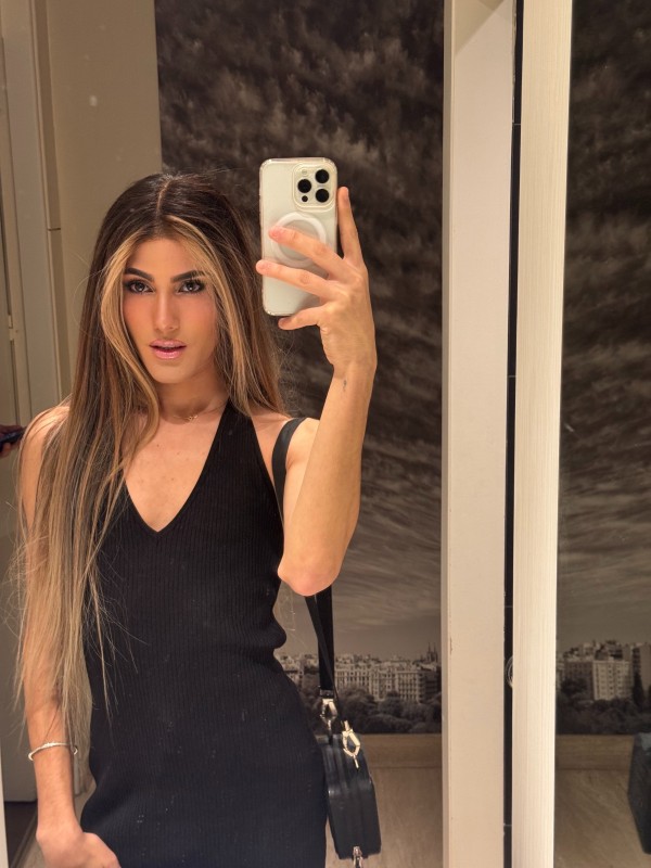 KYLIE CHICA TRAVESTI FIESTERA Y MORBOSA DISPONIBL