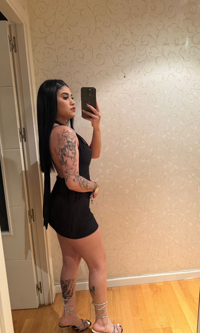 Llena de Sensualidad y Calentura