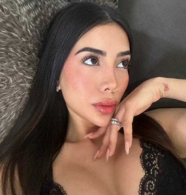 Sandra una niña muy implicada fiestera cariñosa