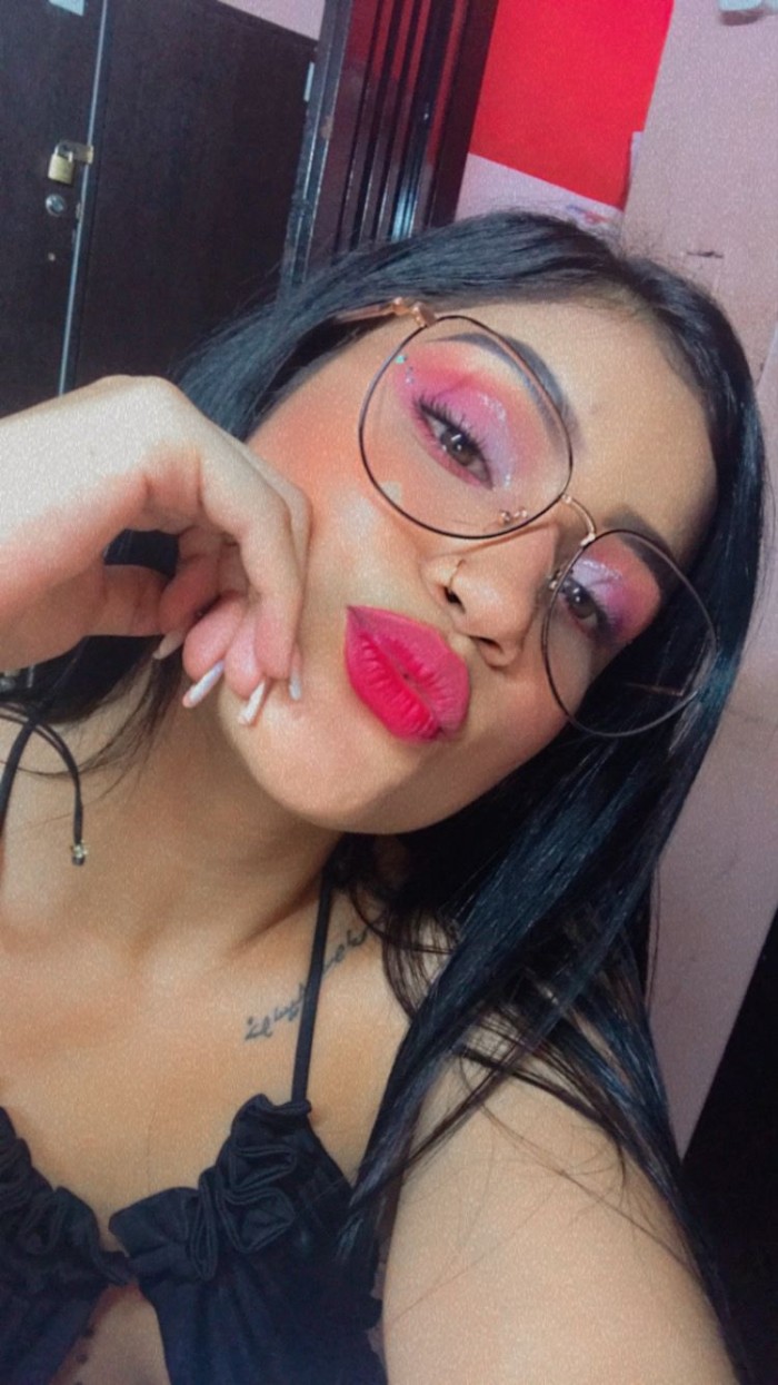 andrea jovencita caliente fiestera viciosa en hellin 24 horas