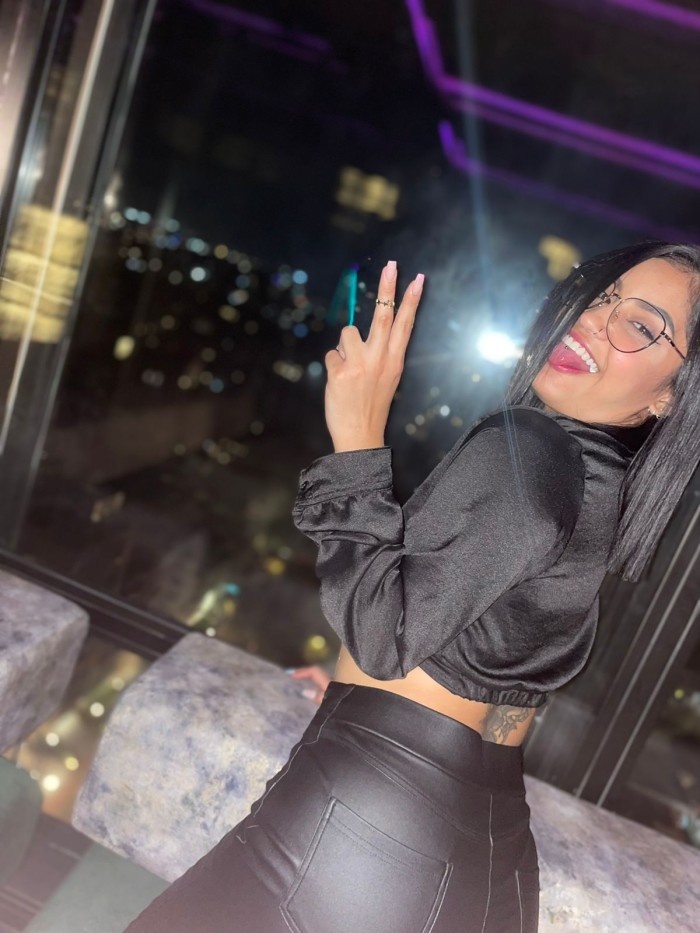 andrea jovencita caliente fiestera viciosa en hellin 24 horas