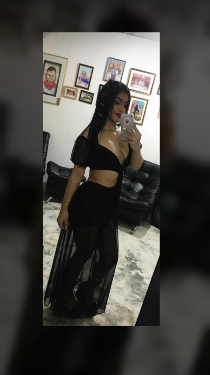 andrea jovencita caliente fiestera viciosa en hellin 24 horas