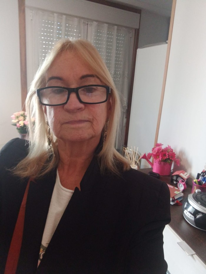 Novedad Silvia madurita guapa magra