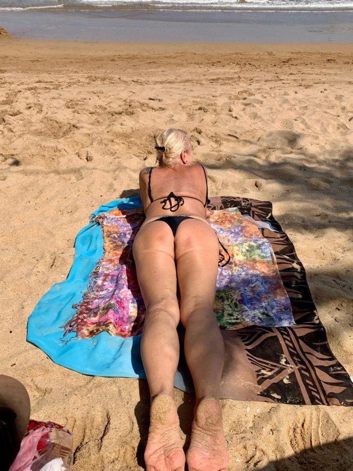 Novedad Silvia madurita guapa magra