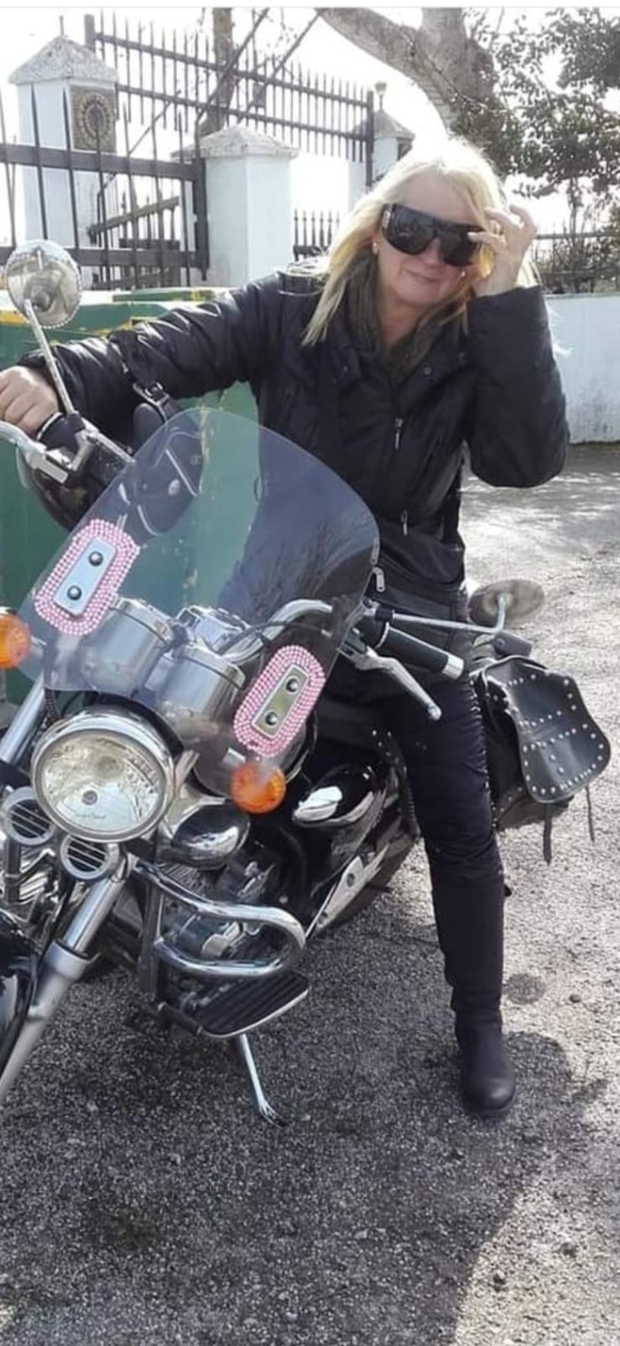 Novedad Silvia madurita guapa magra