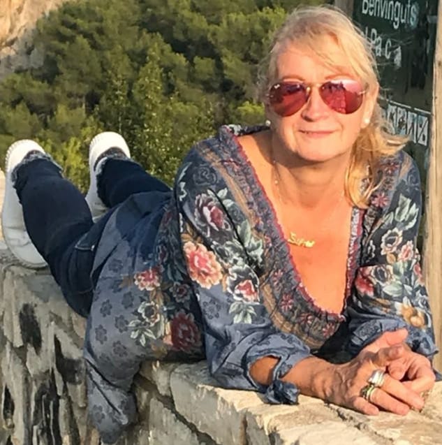 Novedad Silvia madurita guapa magra