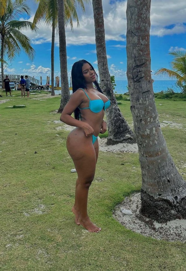 Isabela 617047614 MUY CACHONDA EN VIGO