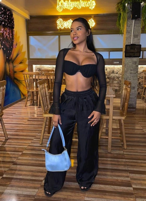 Isabela 617047614 MUY CACHONDA EN VIGO