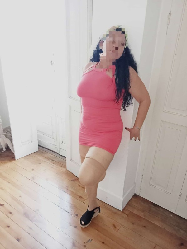 Brasileña Ardiente en Sarria