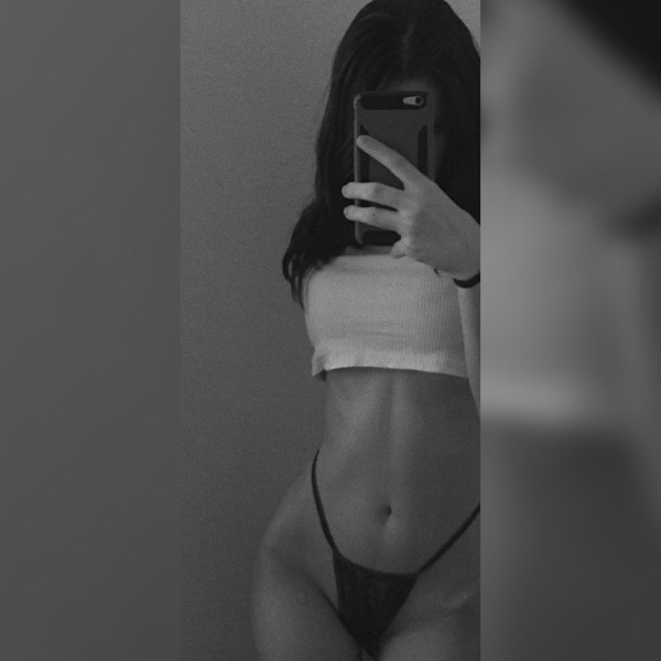 Hola soy perla en salamanca tu flaca sexy