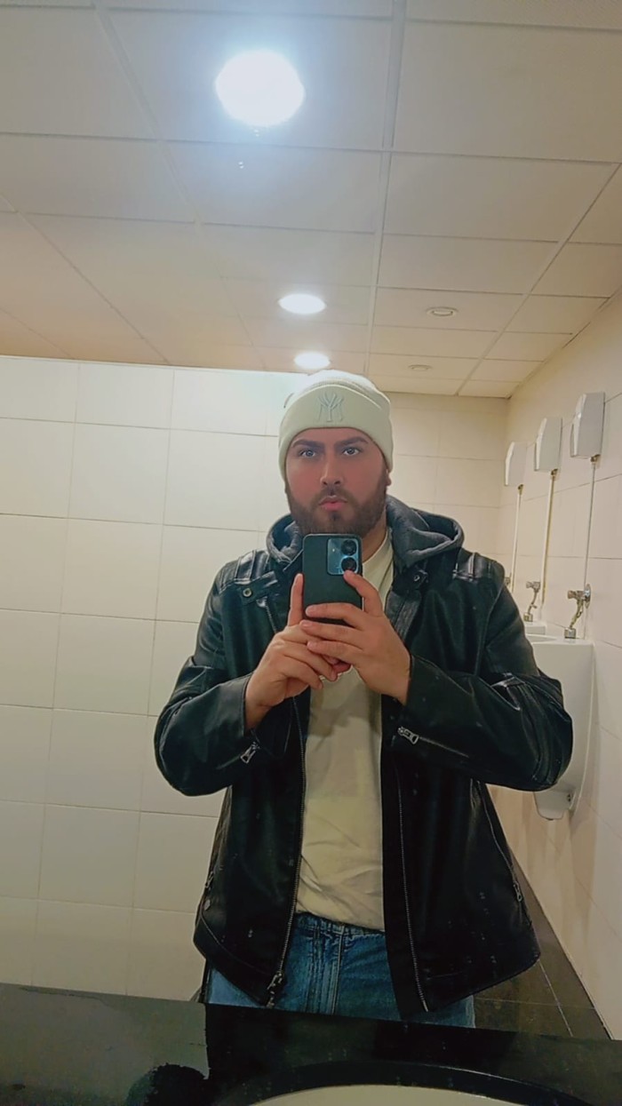 ATRACTIVO CHAVAL DE BUEN PORTE DISCRETO Y DOT