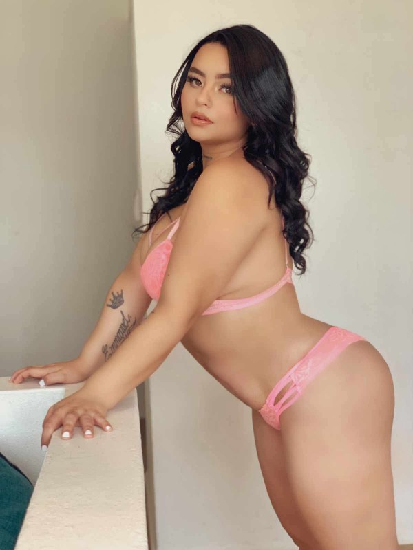 Hola soy chica encantadora muy Hot colombiana