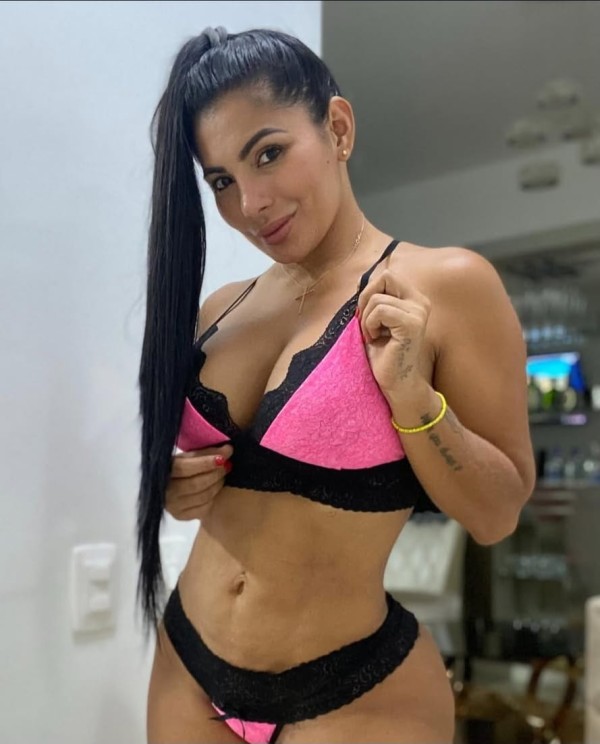 BELLISIMA LATINA ARDIENTE COMPLACIENTE E IMPLICADA EN LOGROÑO