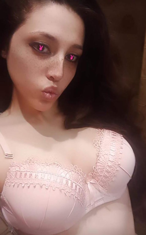 ESPAÑOLA ESPECTACULAR Y MORBOSA