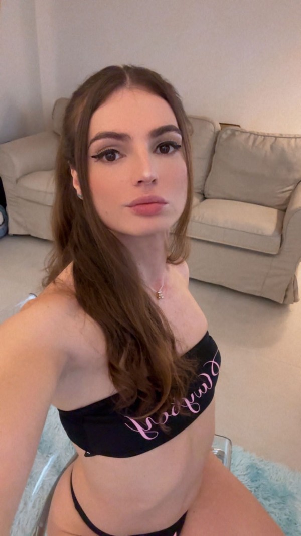 DISPONIBLE EN BARCELONA SOFÍA TRANS JOVENCITA DE 22 AÑOS