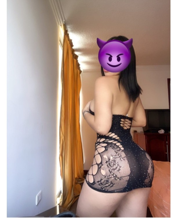 Ven y disfruta con migo lameme toda amor