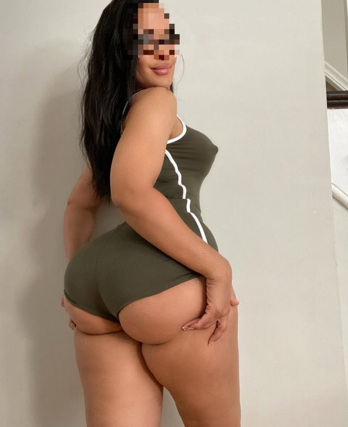 ME GUSTA TRAGAR TODA LA LECHE Y CHUPAR LA POLLA